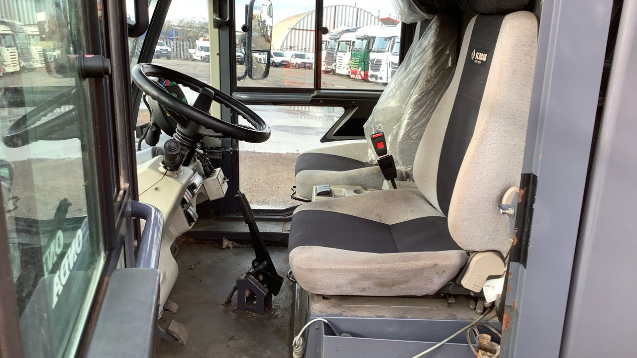 SCARAB MINOR M25H - Cestovna čistilica: slika SCARAB MINOR M25H - Cestovna čistilica SCARAB MINOR M25H - Cestovna čistilica: slika SCARAB MINOR M25H - Cestovna čistilica