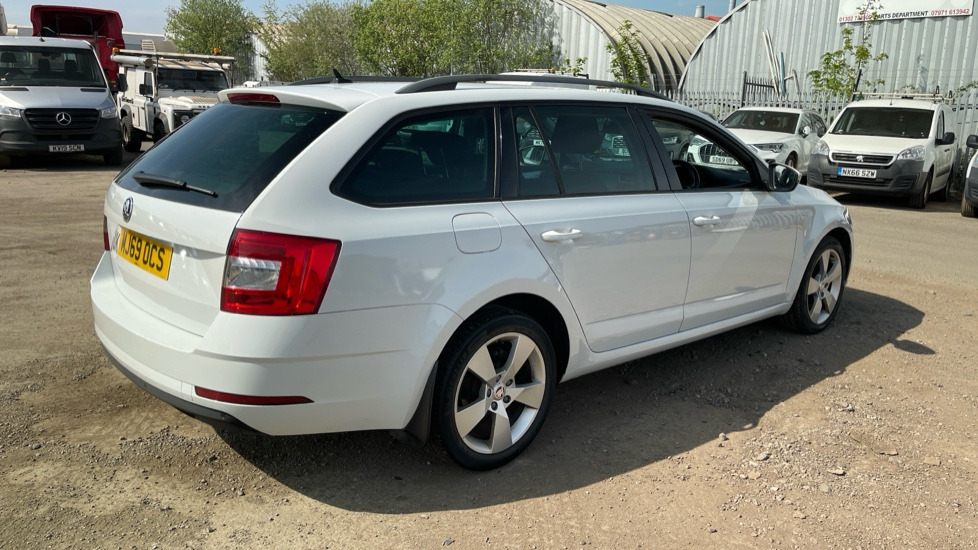 SKODA OCTAVIA SE 1.5 TSI - Automobil: slika SKODA OCTAVIA SE 1.5 TSI - Automobil SKODA OCTAVIA SE 1.5 TSI - Automobil: slika SKODA OCTAVIA SE 1.5 TSI - Automobil