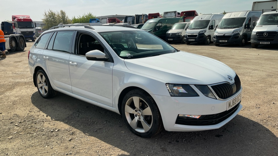 SKODA OCTAVIA SE 1.5 TSI - Automobil: slika SKODA OCTAVIA SE 1.5 TSI - Automobil SKODA OCTAVIA SE 1.5 TSI - Automobil: slika SKODA OCTAVIA SE 1.5 TSI - Automobil