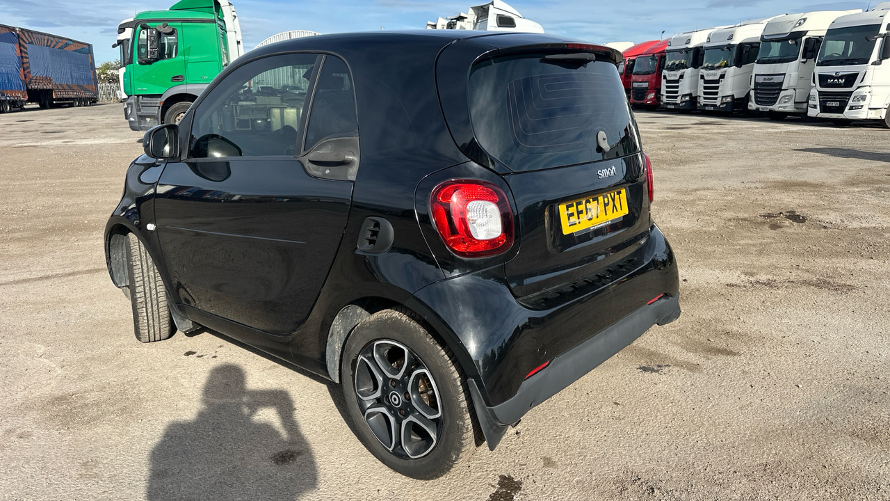 SMART FORTWO 0.9 TURBO PRIME PREMIUM - Coupe: slika SMART FORTWO 0.9 TURBO PRIME PREMIUM - Coupe SMART FORTWO 0.9 TURBO PRIME PREMIUM - Coupe: slika SMART FORTWO 0.9 TURBO PRIME PREMIUM - Coupe