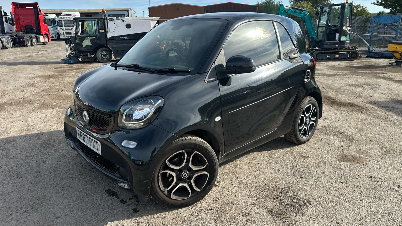 SMART FORTWO 0.9 TURBO PRIME PREMIUM - Coupe: slika SMART FORTWO 0.9 TURBO PRIME PREMIUM - Coupe SMART FORTWO 0.9 TURBO PRIME PREMIUM - Coupe: slika SMART FORTWO 0.9 TURBO PRIME PREMIUM - Coupe