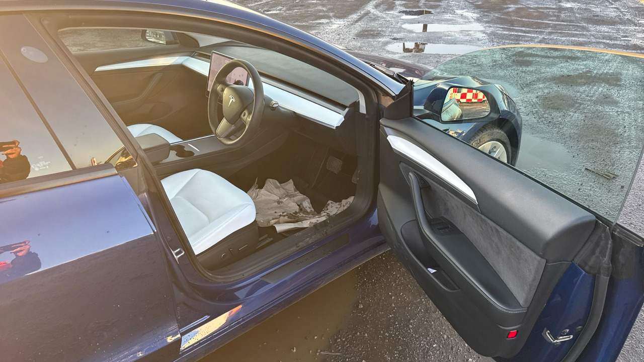 TESLA MODEL 3 LONG RANGE DUEL MOTOR - Limuzina: slika TESLA MODEL 3 LONG RANGE DUEL MOTOR - Limuzina TESLA MODEL 3 LONG RANGE DUEL MOTOR - Limuzina: slika TESLA MODEL 3 LONG RANGE DUEL MOTOR - Limuzina