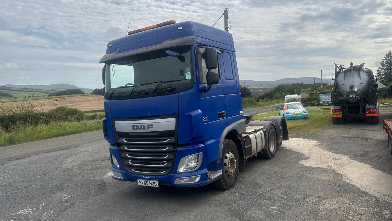 DAF XF 460 - Tegljač: slika DAF XF 460 - Tegljač DAF XF 460 - Tegljač: slika DAF XF 460 - Tegljač