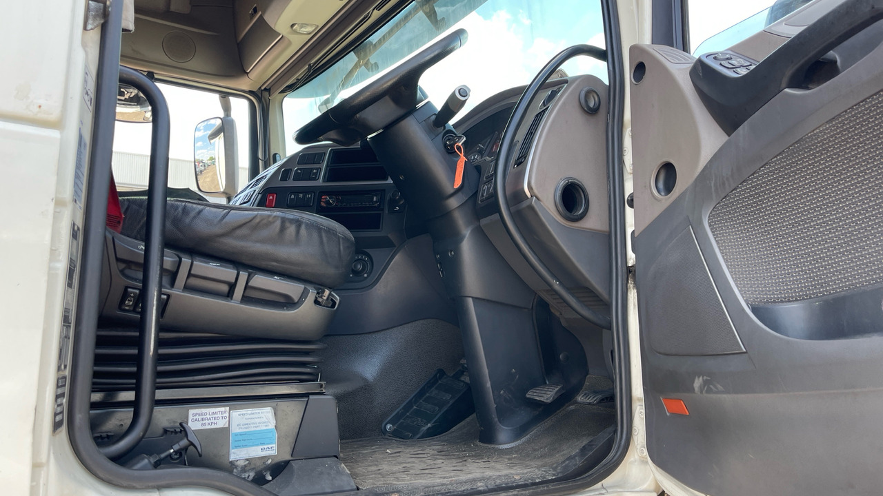 DAF XF 460 - Tegljač: slika DAF XF 460 - Tegljač DAF XF 460 - Tegljač: slika DAF XF 460 - Tegljač