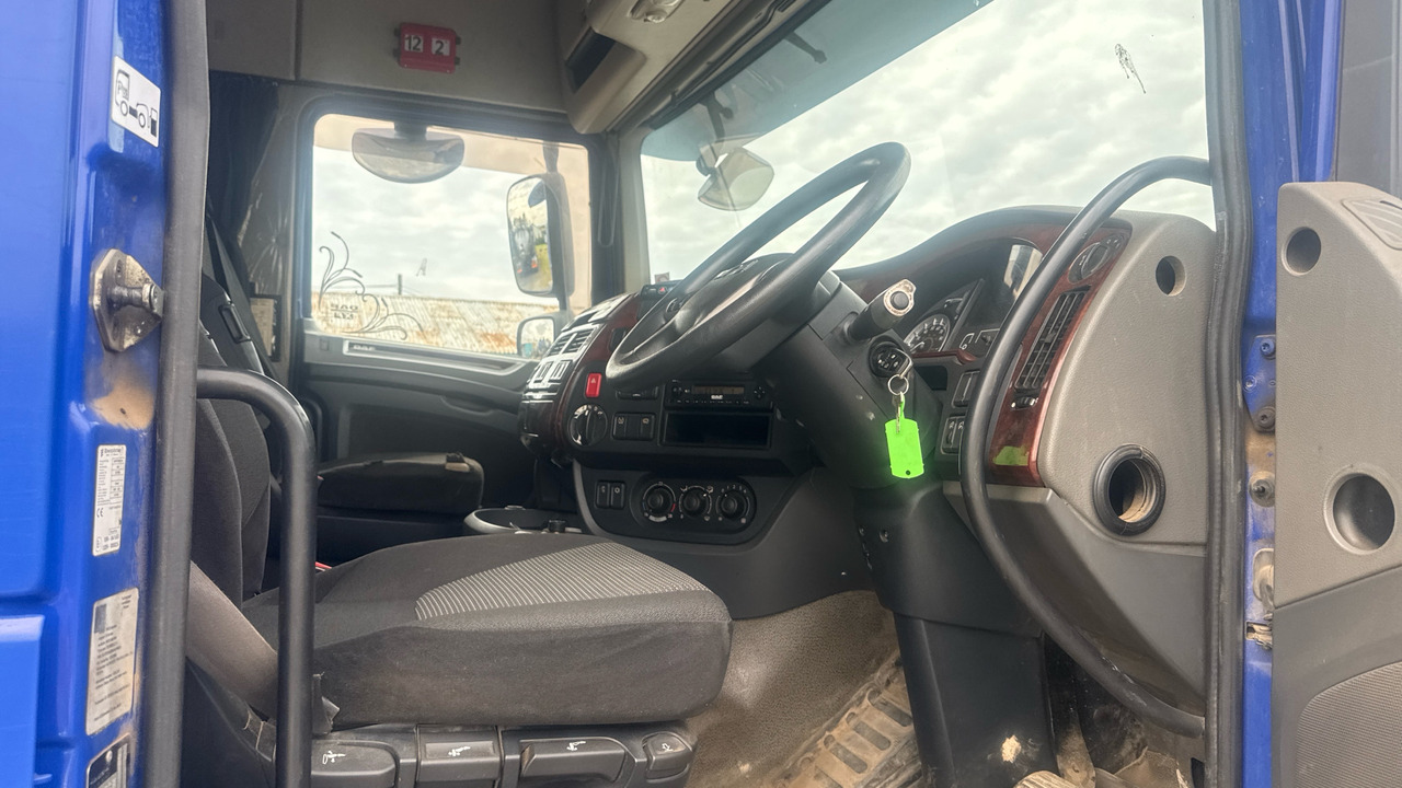 DAF XF 460 - Tegljač: slika DAF XF 460 - Tegljač DAF XF 460 - Tegljač: slika DAF XF 460 - Tegljač