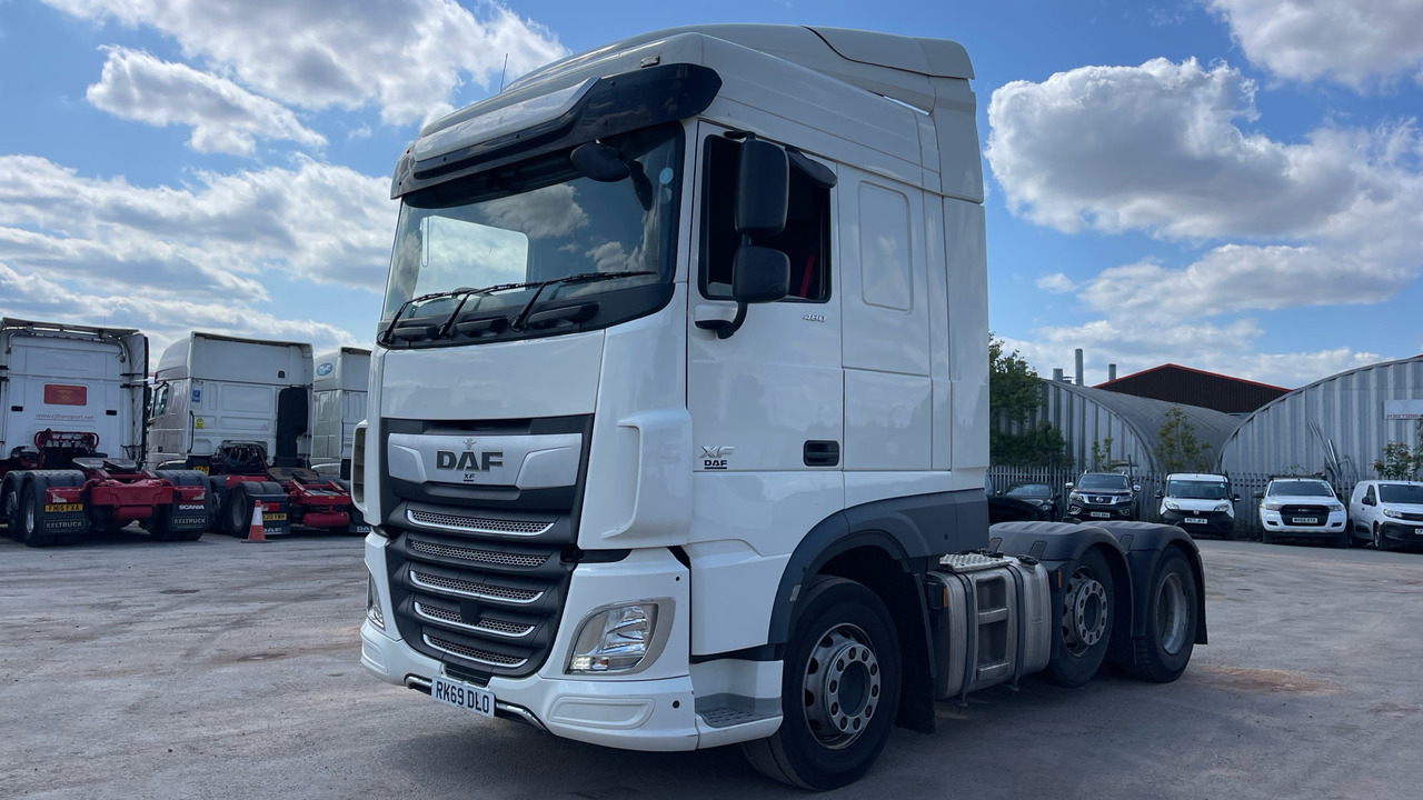 DAF XF 480 - Tegljač: slika DAF XF 480 - Tegljač DAF XF 480 - Tegljač: slika DAF XF 480 - Tegljač