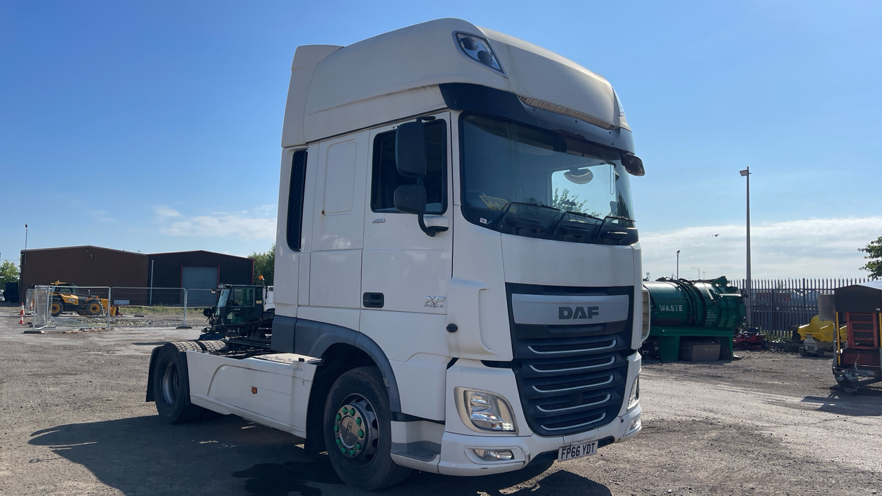 Daf XF 460 - Tegljač: slika Daf XF 460 - Tegljač Daf XF 460 - Tegljač: slika Daf XF 460 - Tegljač