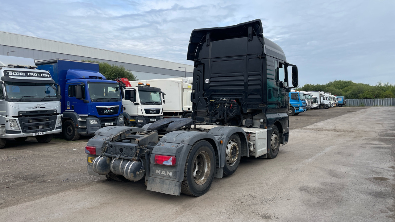 MAN TGS 26.460 - Tegljač: slika MAN TGS 26.460 - Tegljač MAN TGS 26.460 - Tegljač: slika MAN TGS 26.460 - Tegljač