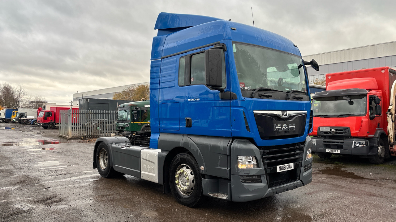 MAN TGX 18.420 - Tegljač: slika MAN TGX 18.420 - Tegljač MAN TGX 18.420 - Tegljač: slika MAN TGX 18.420 - Tegljač