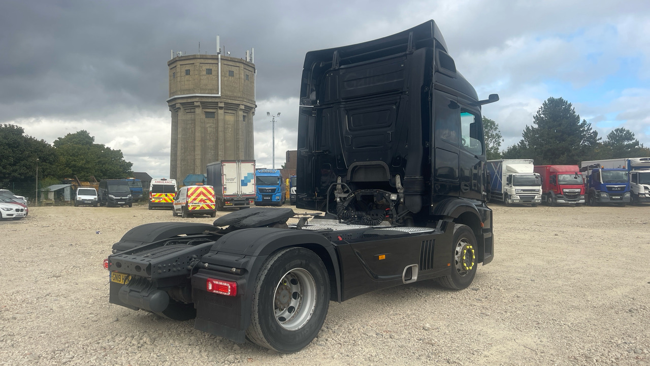 MERCEDES-BENZ ACTROS 1843 - Tegljač: slika MERCEDES-BENZ ACTROS 1843 - Tegljač MERCEDES-BENZ ACTROS 1843 - Tegljač: slika MERCEDES-BENZ ACTROS 1843 - Tegljač