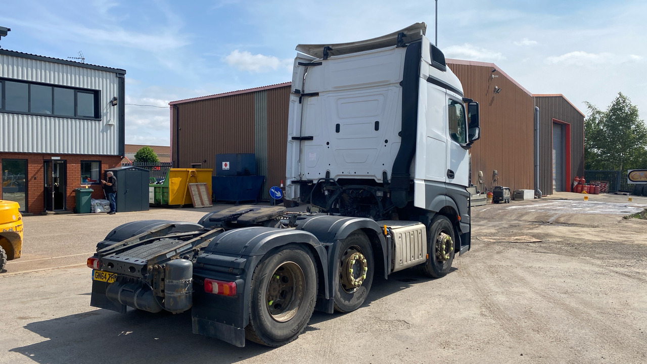 Mercedes-Benz Actros - Tegljač: slika Mercedes-Benz Actros - Tegljač Mercedes-Benz Actros - Tegljač: slika Mercedes-Benz Actros - Tegljač