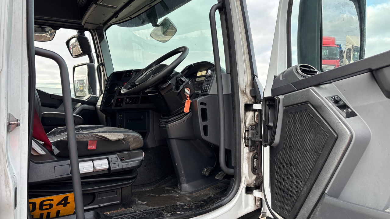 RENAULT T 460 - Tegljač: slika RENAULT T 460 - Tegljač RENAULT T 460 - Tegljač: slika RENAULT T 460 - Tegljač