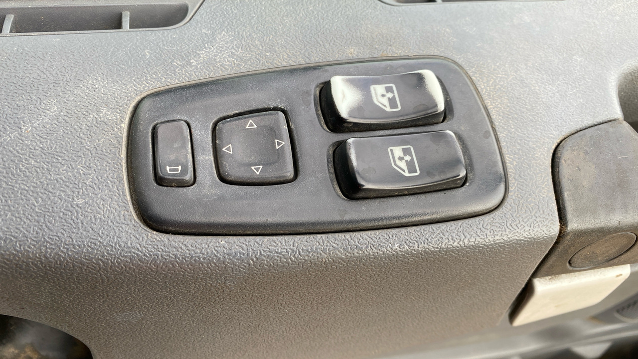 Tegljač SCANIA R 450: slika Tegljač SCANIA R 450