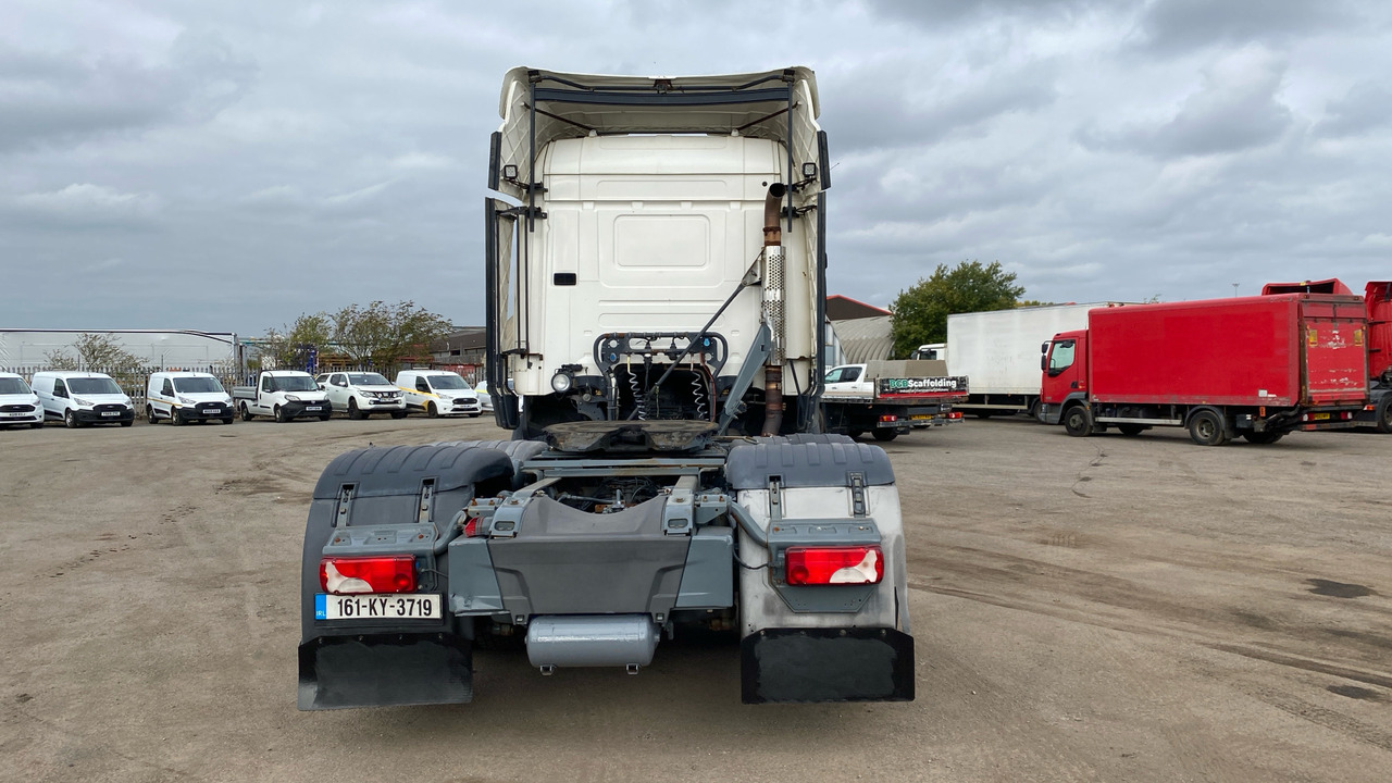 Tegljač SCANIA R 450: slika Tegljač SCANIA R 450