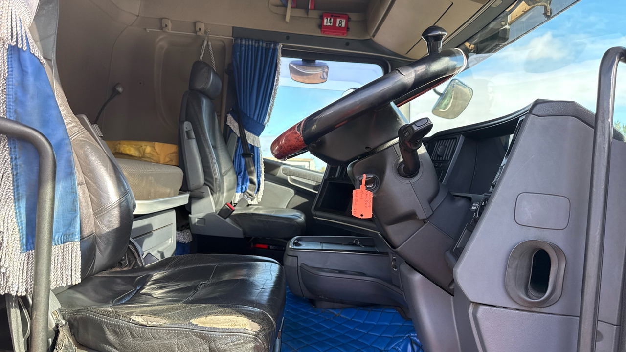 SCANIA R 560 - Tegljač: slika SCANIA R 560 - Tegljač SCANIA R 560 - Tegljač: slika SCANIA R 560 - Tegljač