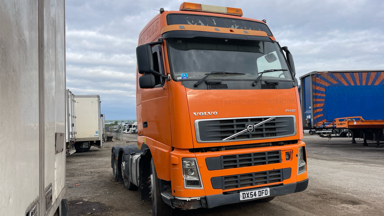 VOLVO FH 12 - Tegljač: slika VOLVO FH 12 - Tegljač VOLVO FH 12 - Tegljač: slika VOLVO FH 12 - Tegljač