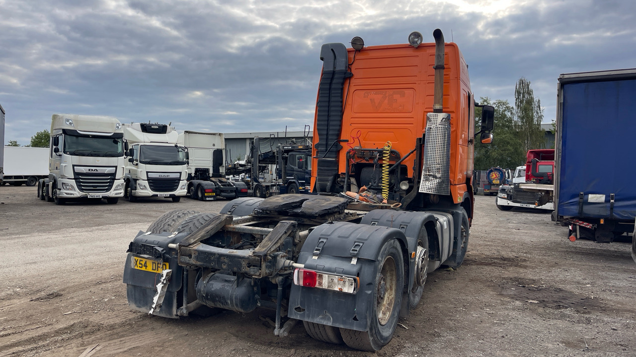 VOLVO FH 12 - Tegljač: slika VOLVO FH 12 - Tegljač VOLVO FH 12 - Tegljač: slika VOLVO FH 12 - Tegljač