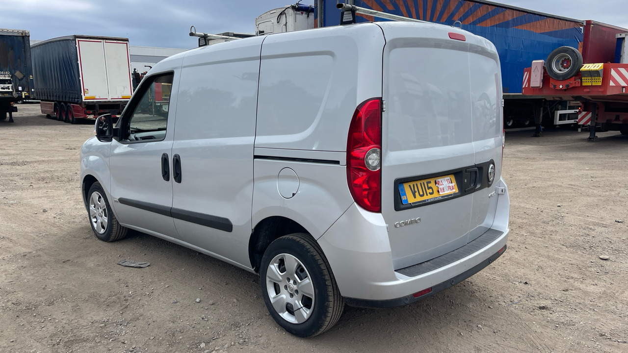 VAUXHALL COMBO 2000 1.3 CDTI 16V ECOFLEX SPORTIVE - Mali kombi: slika VAUXHALL COMBO 2000 1.3 CDTI 16V ECOFLEX SPORTIVE - Mali kombi VAUXHALL COMBO 2000 1.3 CDTI 16V ECOFLEX SPORTIVE - Mali kombi: slika VAUXHALL COMBO 2000 1.3 CDTI 16V ECOFLEX SPORTIVE - Mali kombi