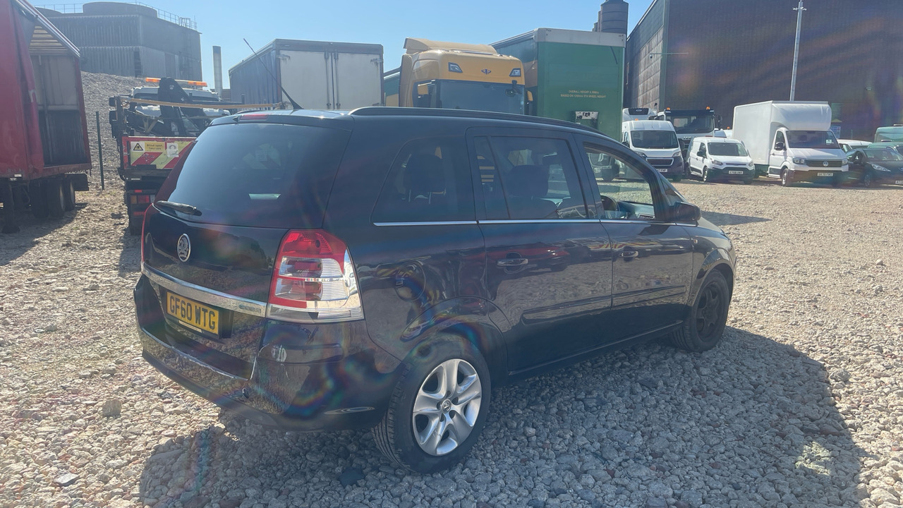 VAUXHALL ZAFIRA 1.7 CDTI - Automobil: slika VAUXHALL ZAFIRA 1.7 CDTI - Automobil VAUXHALL ZAFIRA 1.7 CDTI - Automobil: slika VAUXHALL ZAFIRA 1.7 CDTI - Automobil