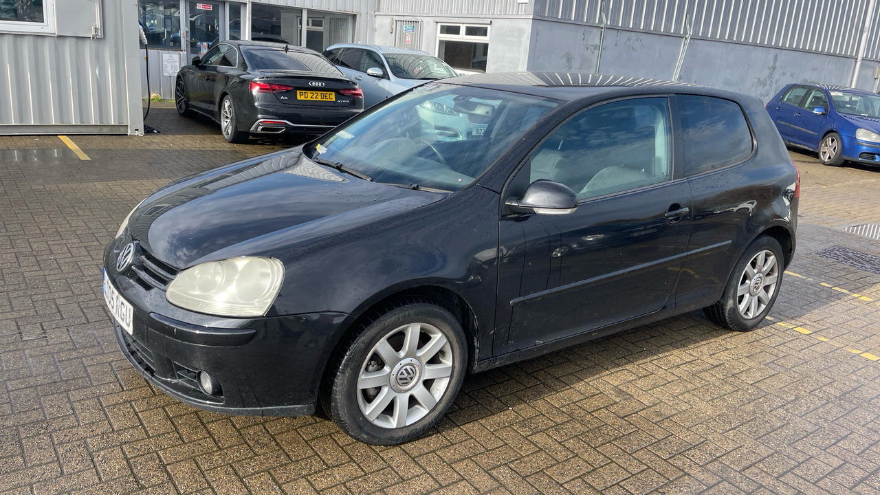 VOLKSWAGEN GOLF 2.0 GT FSI - Hatchback: slika VOLKSWAGEN GOLF 2.0 GT FSI - Hatchback VOLKSWAGEN GOLF 2.0 GT FSI - Hatchback: slika VOLKSWAGEN GOLF 2.0 GT FSI - Hatchback