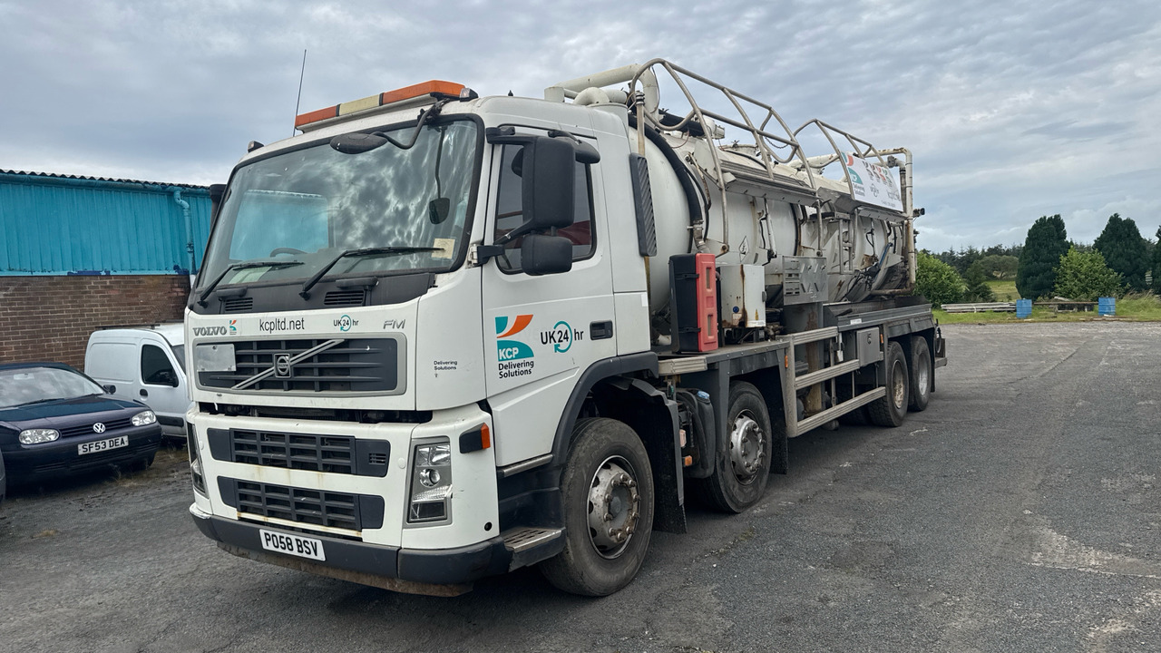 VOLVO FM 340 - Vakum kamion: slika VOLVO FM 340 - Vakum kamion VOLVO FM 340 - Vakum kamion: slika VOLVO FM 340 - Vakum kamion