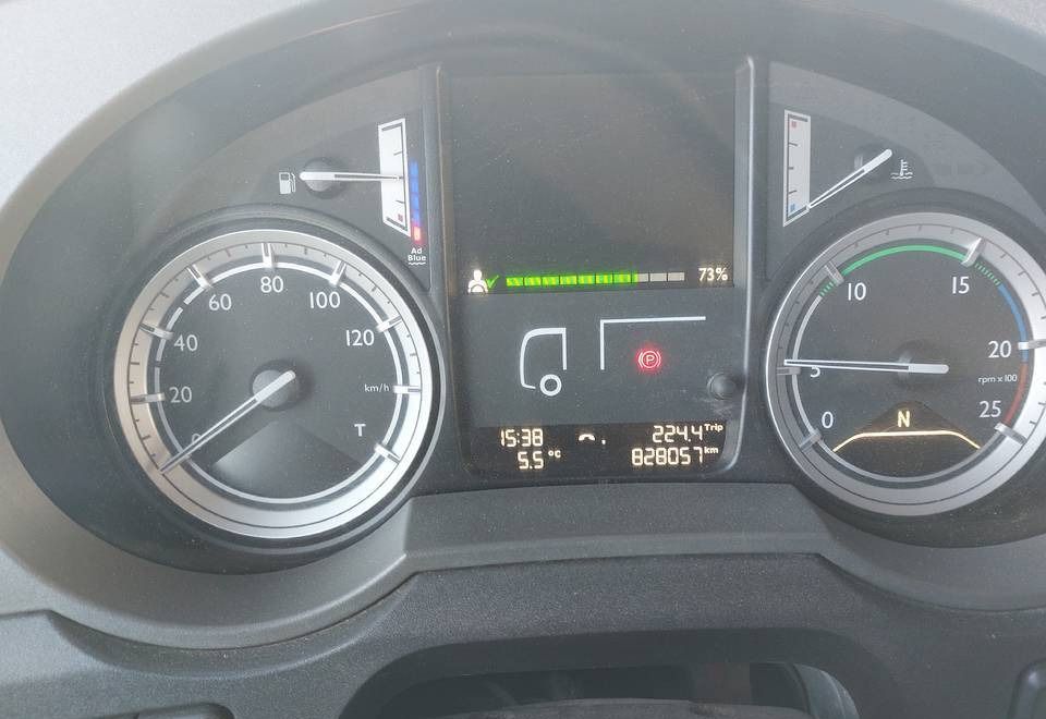 DAF XF 106 BDF JUMBO - Kamion s ceradom: slika DAF XF 106 BDF JUMBO - Kamion s ceradom DAF XF 106 BDF JUMBO - Kamion s ceradom: slika DAF XF 106 BDF JUMBO - Kamion s ceradom