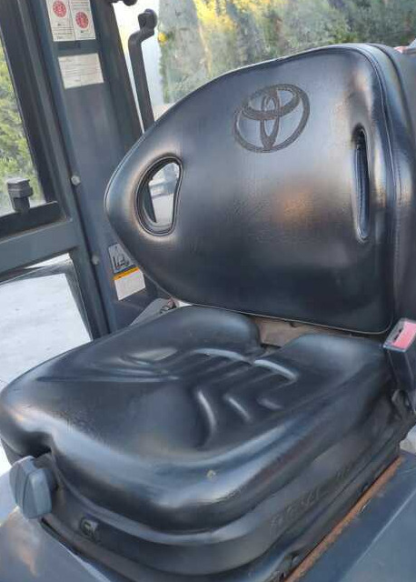 Toyota 7FGF25 - Plinski viličar: slika Toyota 7FGF25 - Plinski viličar Toyota 7FGF25 - Plinski viličar: slika Toyota 7FGF25 - Plinski viličar