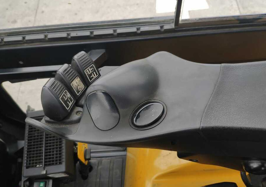 Yale GLP35VX - Plinski viličar: slika Yale GLP35VX - Plinski viličar Yale GLP35VX - Plinski viličar: slika Yale GLP35VX - Plinski viličar