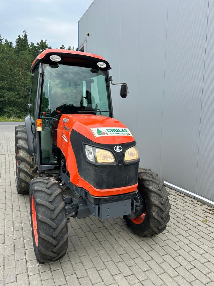 Kubota M8540 Narrow sadowniczy ciagnik Wsuper stanie 40km/H Nowe opony - Traktor: slika Kubota M8540 Narrow sadowniczy ciagnik Wsuper stanie 40km/H Nowe opony - Traktor Kubota M8540 Narrow sadowniczy ciagnik Wsuper stanie 40km/H Nowe opony - Traktor: slika Kubota M8540 Narrow sadowniczy ciagnik Wsuper stanie 40km/H Nowe opony - Traktor