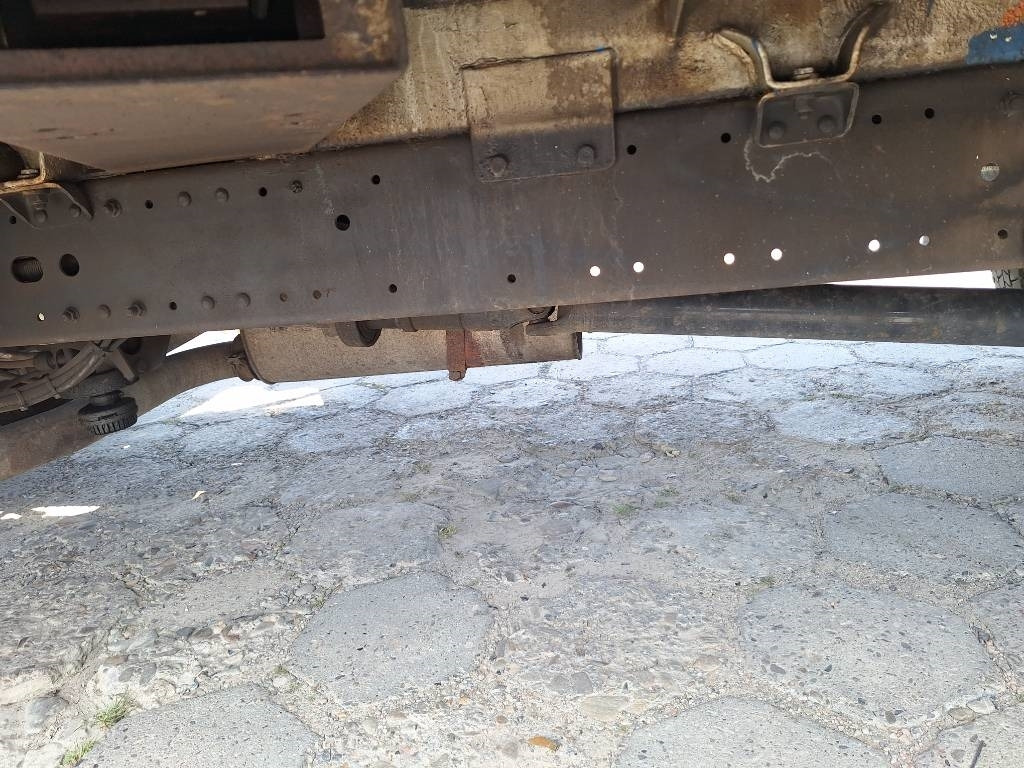 Podizna platforma montirana na kamion Bison TKA 30 KS: slika Podizna platforma montirana na kamion Bison TKA 30 KS Podizna platforma montirana na kamion Bison TKA 30 KS: slika Podizna platforma montirana na kamion Bison TKA 30 KS