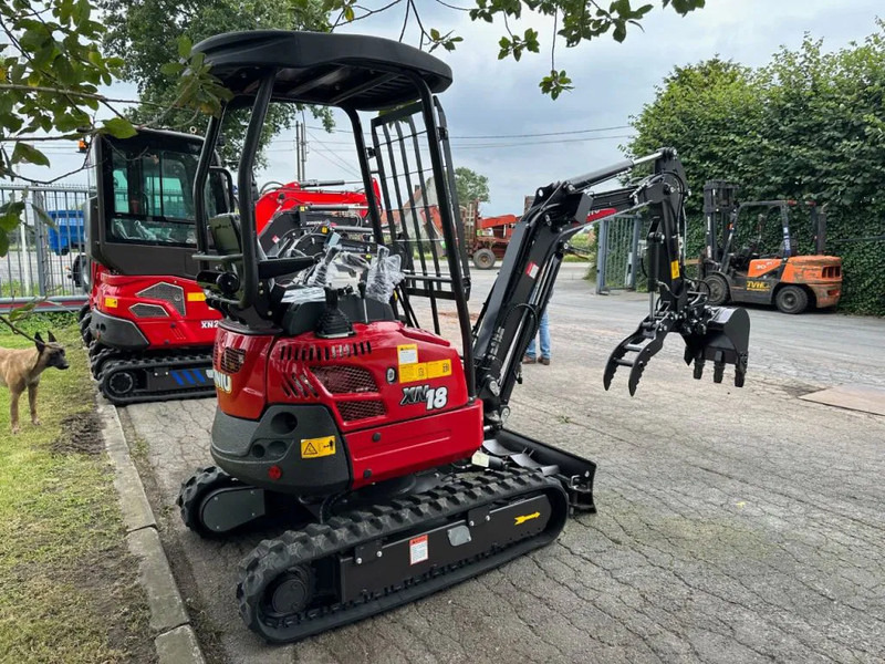 Rhino Rhinoceros XN18 - Mini bager: slika Rhino Rhinoceros XN18 - Mini bager Rhino Rhinoceros XN18 - Mini bager: slika Rhino Rhinoceros XN18 - Mini bager