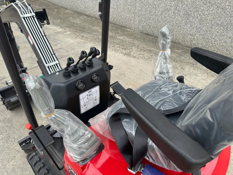 Rhinoceros XN10-9 - Mini bager: slika Rhinoceros XN10-9 - Mini bager Rhinoceros XN10-9 - Mini bager: slika Rhinoceros XN10-9 - Mini bager