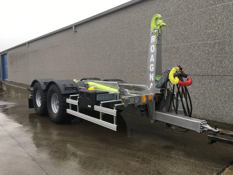 Roagna R14 - Transporter kontejnera/ Poluprikolica s izmjenjivim sanducima: slika Roagna R14 - Transporter kontejnera/ Poluprikolica s izmjenjivim sanducima Roagna R14 - Transporter kontejnera/ Poluprikolica s izmjenjivim sanducima: slika Roagna R14 - Transporter kontejnera/ Poluprikolica s izmjenjivim sanducima