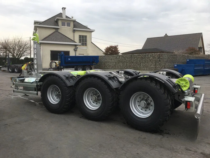 Roagna R20.3 - Transporter kontejnera/ Prikolica s izmjenjivim sanducima: slika Roagna R20.3 - Transporter kontejnera/ Prikolica s izmjenjivim sanducima Roagna R20.3 - Transporter kontejnera/ Prikolica s izmjenjivim sanducima: slika Roagna R20.3 - Transporter kontejnera/ Prikolica s izmjenjivim sanducima