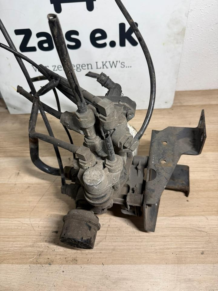 DAF KNORR-BREMSE Lufttrockner II37464N50 AE4528 - Pribor za kočnice za Kamion: slika DAF KNORR-BREMSE Lufttrockner II37464N50 AE4528 - Pribor za kočnice za Kamion DAF KNORR-BREMSE Lufttrockner II37464N50 AE4528 - Pribor za kočnice za Kamion: slika DAF KNORR-BREMSE Lufttrockner II37464N50 AE4528 - Pribor za kočnice za Kamion