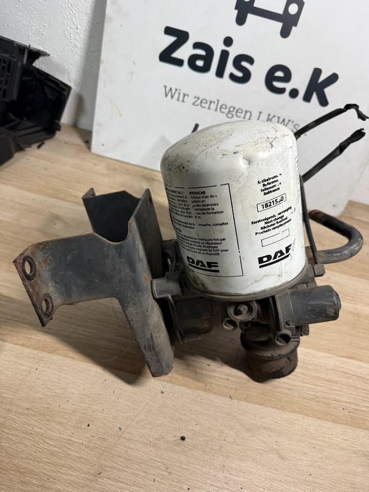 DAF KNORR-BREMSE Lufttrockner II37464N50 AE4528 - Pribor za kočnice za Kamion: slika DAF KNORR-BREMSE Lufttrockner II37464N50 AE4528 - Pribor za kočnice za Kamion DAF KNORR-BREMSE Lufttrockner II37464N50 AE4528 - Pribor za kočnice za Kamion: slika DAF KNORR-BREMSE Lufttrockner II37464N50 AE4528 - Pribor za kočnice za Kamion