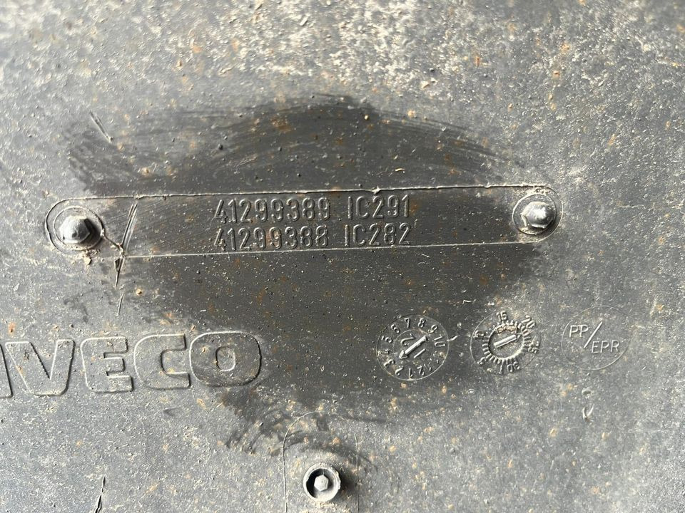 IVECO Stralis 450 Kotflügel vorne links 41299389 / 41299388 - Blatobran za Kamion: slika IVECO Stralis 450 Kotflügel vorne links 41299389 / 41299388 - Blatobran za Kamion IVECO Stralis 450 Kotflügel vorne links 41299389 / 41299388 - Blatobran za Kamion: slika IVECO Stralis 450 Kotflügel vorne links 41299389 / 41299388 - Blatobran za Kamion