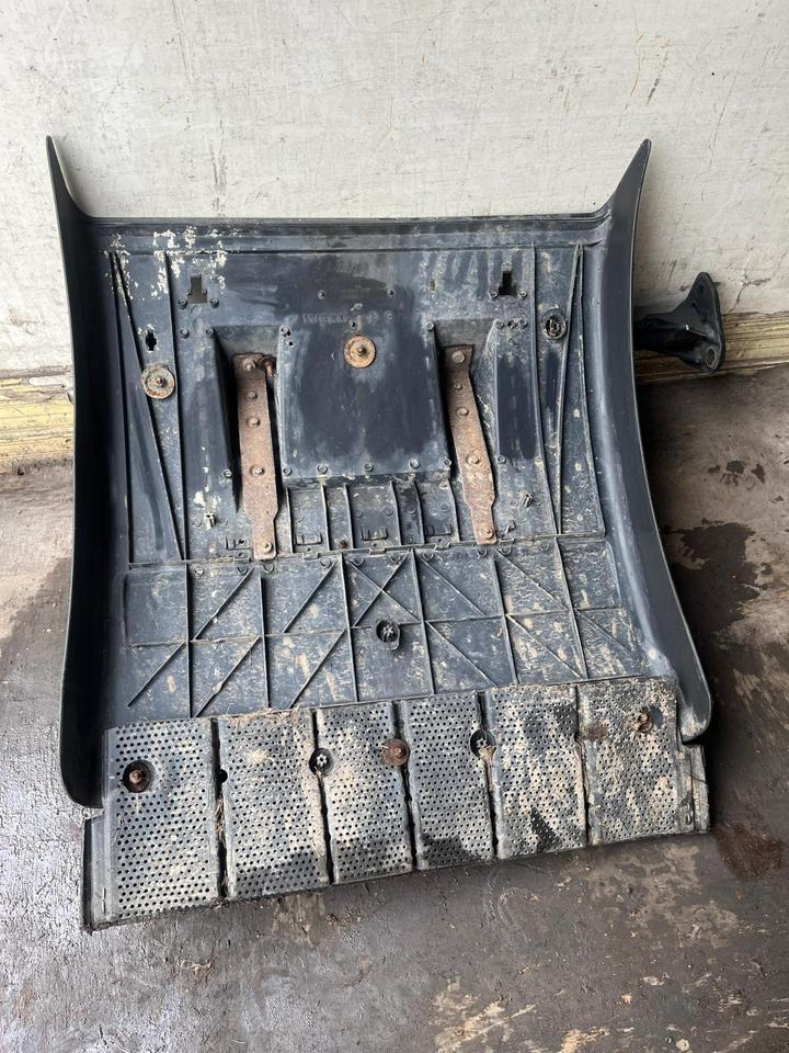 Blatobran za Kamion IVECO Stralis 450 Kotflügel vorne rechts 41299389 / 41299388: slika Blatobran za Kamion IVECO Stralis 450 Kotflügel vorne rechts 41299389 / 41299388 Blatobran za Kamion IVECO Stralis 450 Kotflügel vorne rechts 41299389 / 41299388: slika Blatobran za Kamion IVECO Stralis 450 Kotflügel vorne rechts 41299389 / 41299388