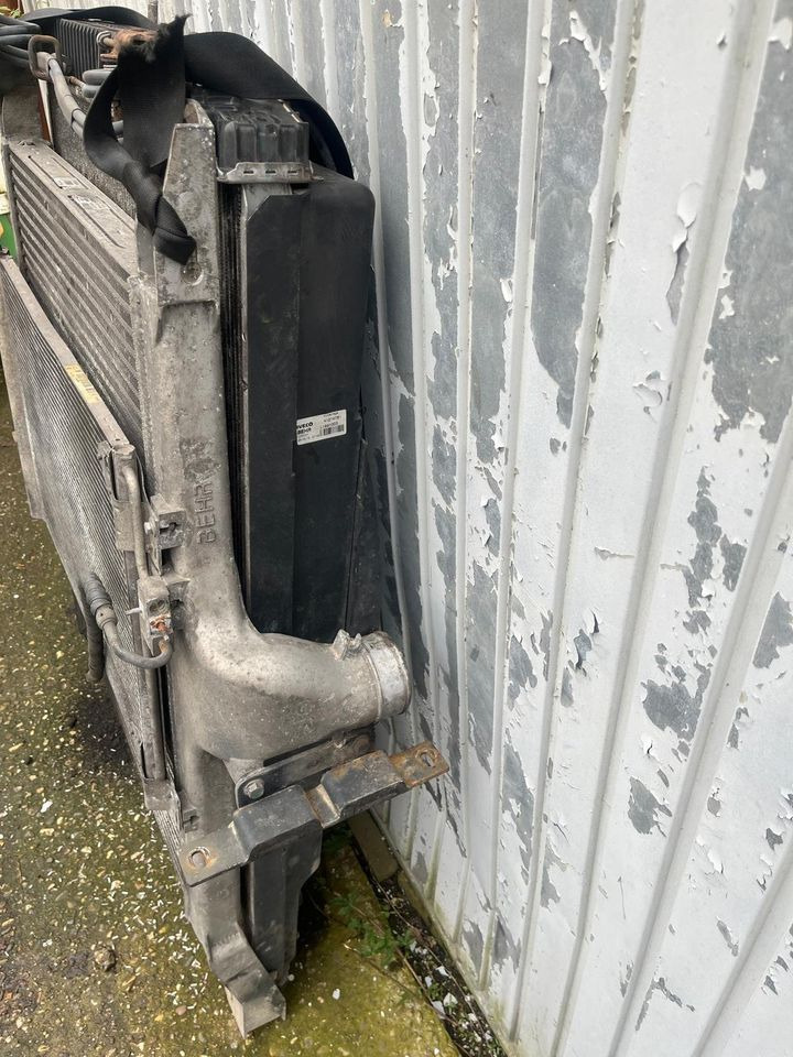 IVECO Stralis Kühlerpaket Wasserkühler Radiator Kühler 41214781 - Hladnjak za Kamion: slika IVECO Stralis Kühlerpaket Wasserkühler Radiator Kühler 41214781 - Hladnjak za Kamion IVECO Stralis Kühlerpaket Wasserkühler Radiator Kühler 41214781 - Hladnjak za Kamion: slika IVECO Stralis Kühlerpaket Wasserkühler Radiator Kühler 41214781 - Hladnjak za Kamion