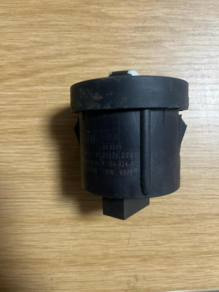 MAN DNR Automatikschalter TGA TGL TGM TGS TGX 81255250245 - Električni sustav za Kamion: slika MAN DNR Automatikschalter TGA TGL TGM TGS TGX 81255250245 - Električni sustav za Kamion MAN DNR Automatikschalter TGA TGL TGM TGS TGX 81255250245 - Električni sustav za Kamion: slika MAN DNR Automatikschalter TGA TGL TGM TGS TGX 81255250245 - Električni sustav za Kamion