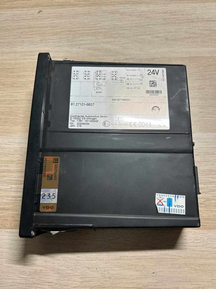 MAN EURO 6 Tachograph 81.27101-6607 - Tahograf: slika MAN EURO 6 Tachograph 81.27101-6607 - Tahograf MAN EURO 6 Tachograph 81.27101-6607 - Tahograf: slika MAN EURO 6 Tachograph 81.27101-6607 - Tahograf