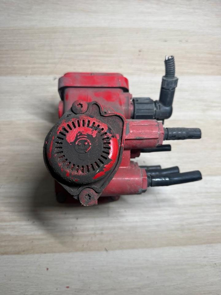 MAN KNORR-BREMSE EBS Ventil K020623 81.52301-6213 - Ventil za Kamion: slika MAN KNORR-BREMSE EBS Ventil K020623 81.52301-6213 - Ventil za Kamion MAN KNORR-BREMSE EBS Ventil K020623 81.52301-6213 - Ventil za Kamion: slika MAN KNORR-BREMSE EBS Ventil K020623 81.52301-6213 - Ventil za Kamion