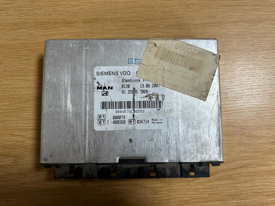MAN SIEMENS VDO ELEKTRONIK FFR Steuergerät 81.25805.7068 - Upravljačka jedinica (ECU) za Drugi strojevi: slika MAN SIEMENS VDO ELEKTRONIK FFR Steuergerät 81.25805.7068 - Upravljačka jedinica (ECU) za Drugi strojevi MAN SIEMENS VDO ELEKTRONIK FFR Steuergerät 81.25805.7068 - Upravljačka jedinica (ECU) za Drugi strojevi: slika MAN SIEMENS VDO ELEKTRONIK FFR Steuergerät 81.25805.7068 - Upravljačka jedinica (ECU) za Drugi strojevi