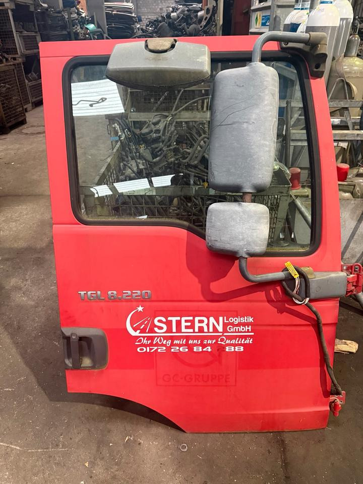 MAN TGL Beifahrertür Rot Spiegel Innenverkleidung - Vrata i dijelovi za Kamion: slika MAN TGL Beifahrertür Rot Spiegel Innenverkleidung - Vrata i dijelovi za Kamion MAN TGL Beifahrertür Rot Spiegel Innenverkleidung - Vrata i dijelovi za Kamion: slika MAN TGL Beifahrertür Rot Spiegel Innenverkleidung - Vrata i dijelovi za Kamion