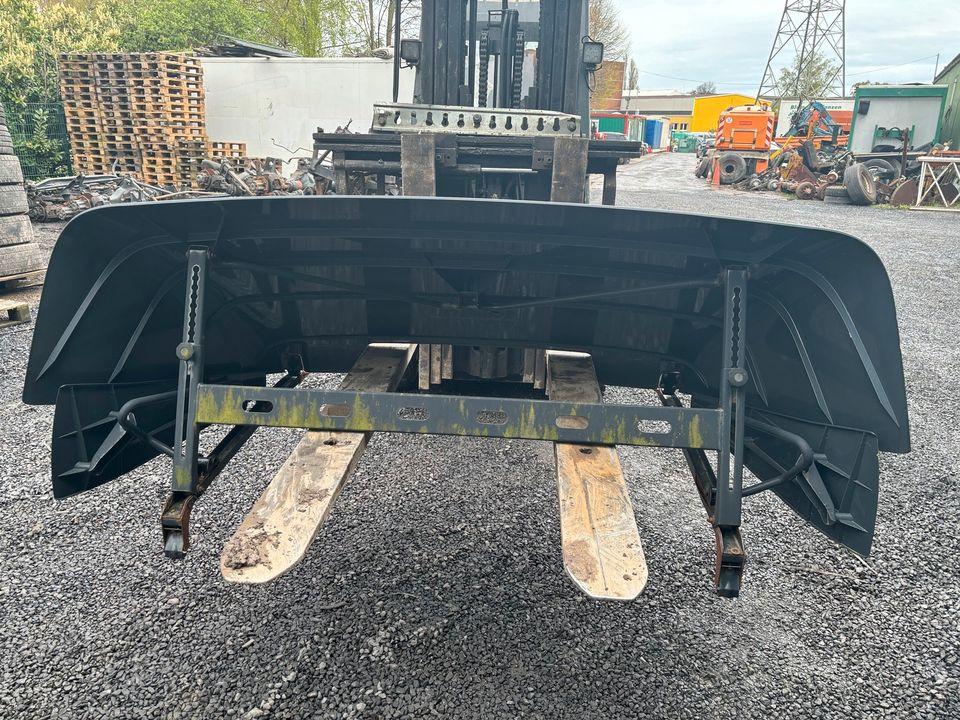 MAN TGL Dachspoiler - Blatobran za Kamion: slika MAN TGL Dachspoiler - Blatobran za Kamion MAN TGL Dachspoiler - Blatobran za Kamion: slika MAN TGL Dachspoiler - Blatobran za Kamion