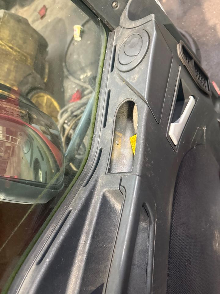 MAN TGL Fahrertür Rot Spiegel Innenverkleidung - Vrata i dijelovi za Kamion: slika MAN TGL Fahrertür Rot Spiegel Innenverkleidung - Vrata i dijelovi za Kamion MAN TGL Fahrertür Rot Spiegel Innenverkleidung - Vrata i dijelovi za Kamion: slika MAN TGL Fahrertür Rot Spiegel Innenverkleidung - Vrata i dijelovi za Kamion