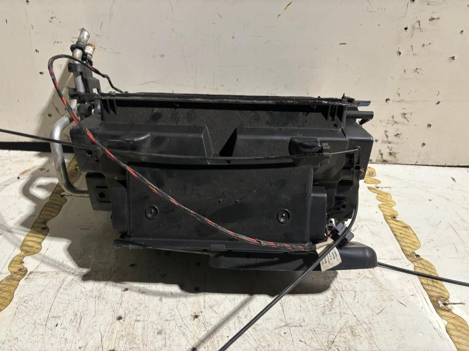 MAN TGL Innenraum Gebläse/Heizung 81.61900.6391 - Ventilator za Kamion: slika MAN TGL Innenraum Gebläse/Heizung 81.61900.6391 - Ventilator za Kamion MAN TGL Innenraum Gebläse/Heizung 81.61900.6391 - Ventilator za Kamion: slika MAN TGL Innenraum Gebläse/Heizung 81.61900.6391 - Ventilator za Kamion