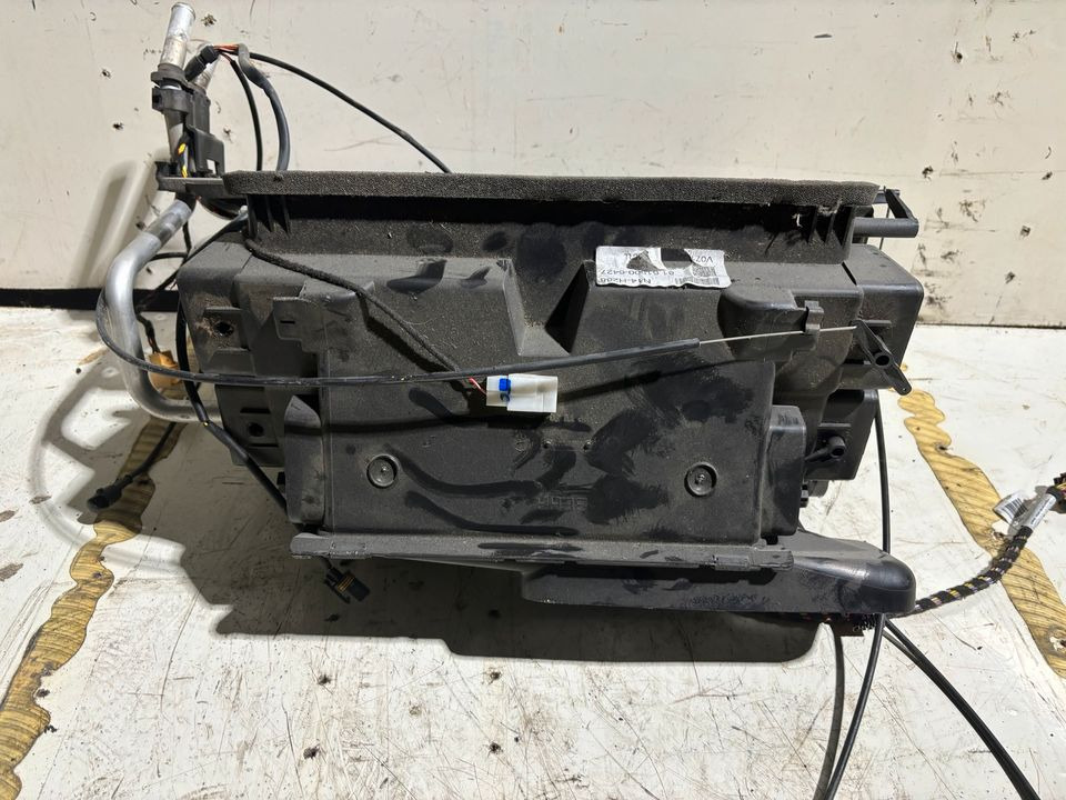 MAN TGL Innenraum Gebläse/Heizung 81.61900.6427 - Grijanje/ Ventilacija za Kamion: slika MAN TGL Innenraum Gebläse/Heizung 81.61900.6427 - Grijanje/ Ventilacija za Kamion MAN TGL Innenraum Gebläse/Heizung 81.61900.6427 - Grijanje/ Ventilacija za Kamion: slika MAN TGL Innenraum Gebläse/Heizung 81.61900.6427 - Grijanje/ Ventilacija za Kamion