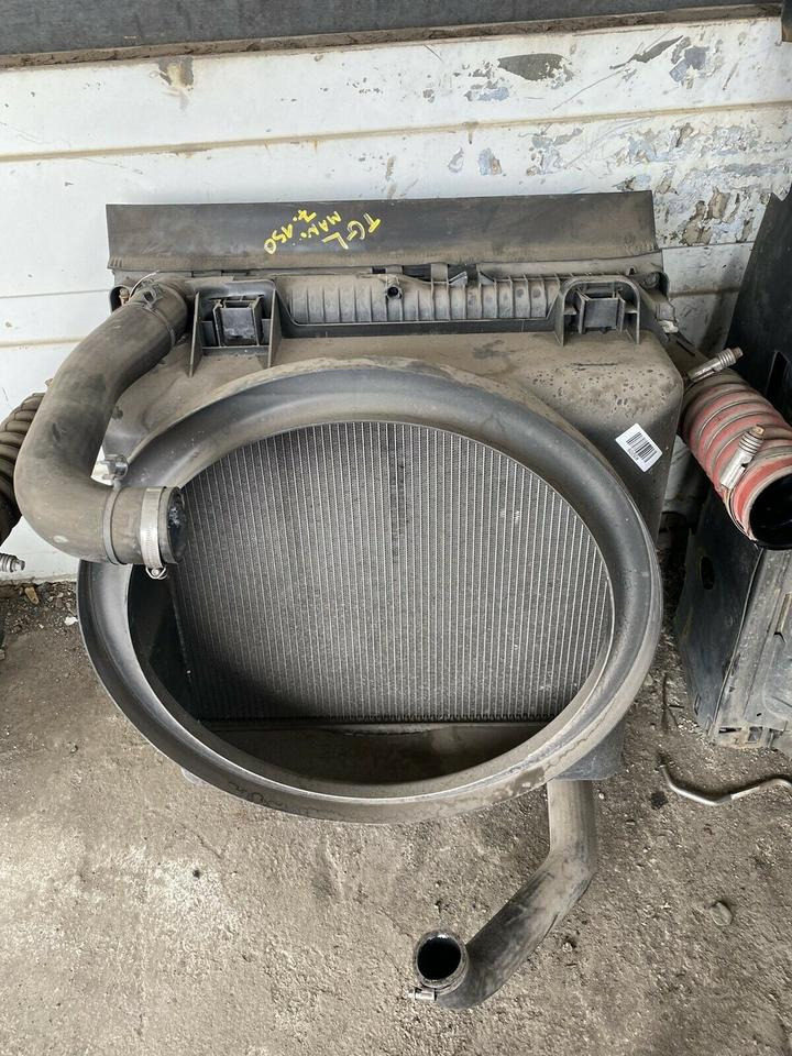 MAN TGL Kühlerpaket Wasserkühler Radiator Kühler - Hladnjak za Kamion: slika MAN TGL Kühlerpaket Wasserkühler Radiator Kühler - Hladnjak za Kamion MAN TGL Kühlerpaket Wasserkühler Radiator Kühler - Hladnjak za Kamion: slika MAN TGL Kühlerpaket Wasserkühler Radiator Kühler - Hladnjak za Kamion