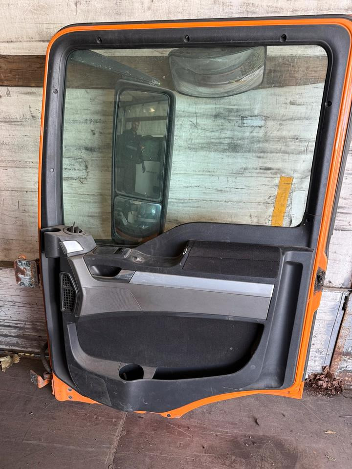 MAN TGS EU6 Beifahrertür Orange Spiegel Innenverkleidung LN 81 - Vrata i dijelovi za Kamion: slika MAN TGS EU6 Beifahrertür Orange Spiegel Innenverkleidung LN 81 - Vrata i dijelovi za Kamion MAN TGS EU6 Beifahrertür Orange Spiegel Innenverkleidung LN 81 - Vrata i dijelovi za Kamion: slika MAN TGS EU6 Beifahrertür Orange Spiegel Innenverkleidung LN 81 - Vrata i dijelovi za Kamion